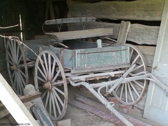 OLD HORSE DRAWN CARRIAGE (2)